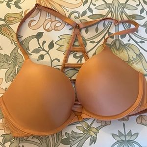 Lot of 2 34C front clasp push-up bra